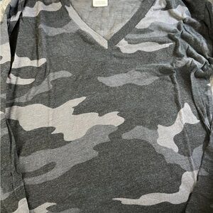 PINK Victoria's Secret Charcoal and Light Gray Camo Long Sleeve Tee